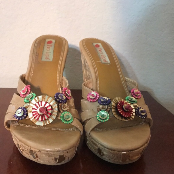 Shoes - Picture 2 of 10